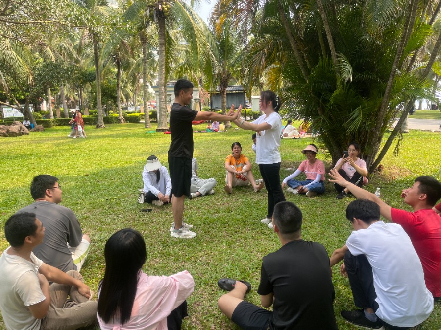 2 我校霞山校区学生会开展“青春挺膺,向梦笃行”迎新团建活动.jpg